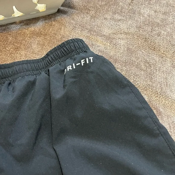 Men’s Nike Brief- Lined Dri-Fit Black Shorts, Size XXL - Picture 6 of 7